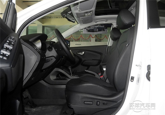 2015款 2.4L 自動兩驅(qū)領(lǐng)先型 國IV