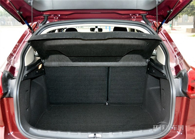 2015款 1.6L 手動(dòng)時(shí)尚型