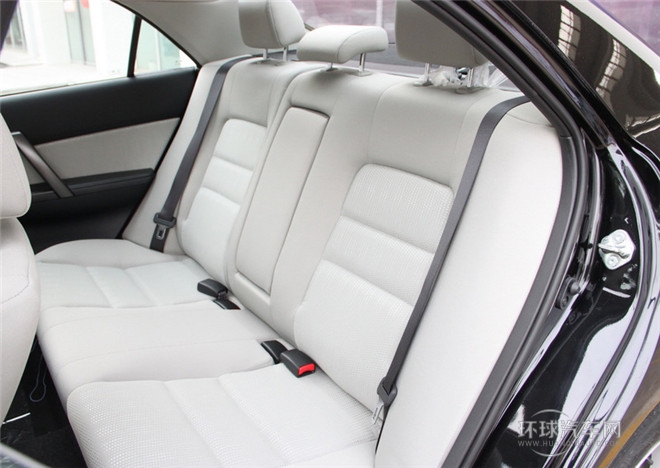 2015款 2.0L 自動(dòng)經(jīng)典型