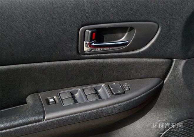 2015款 2.0L 自動時(shí)尚型