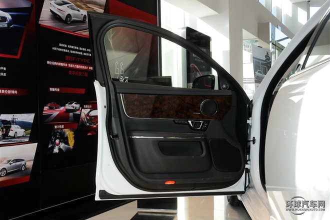 2015款 XJL 3.0 SC 兩驅(qū)全景商務(wù)版