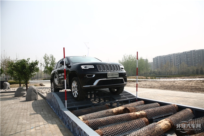 2015款 3.0L 舒享導(dǎo)航版